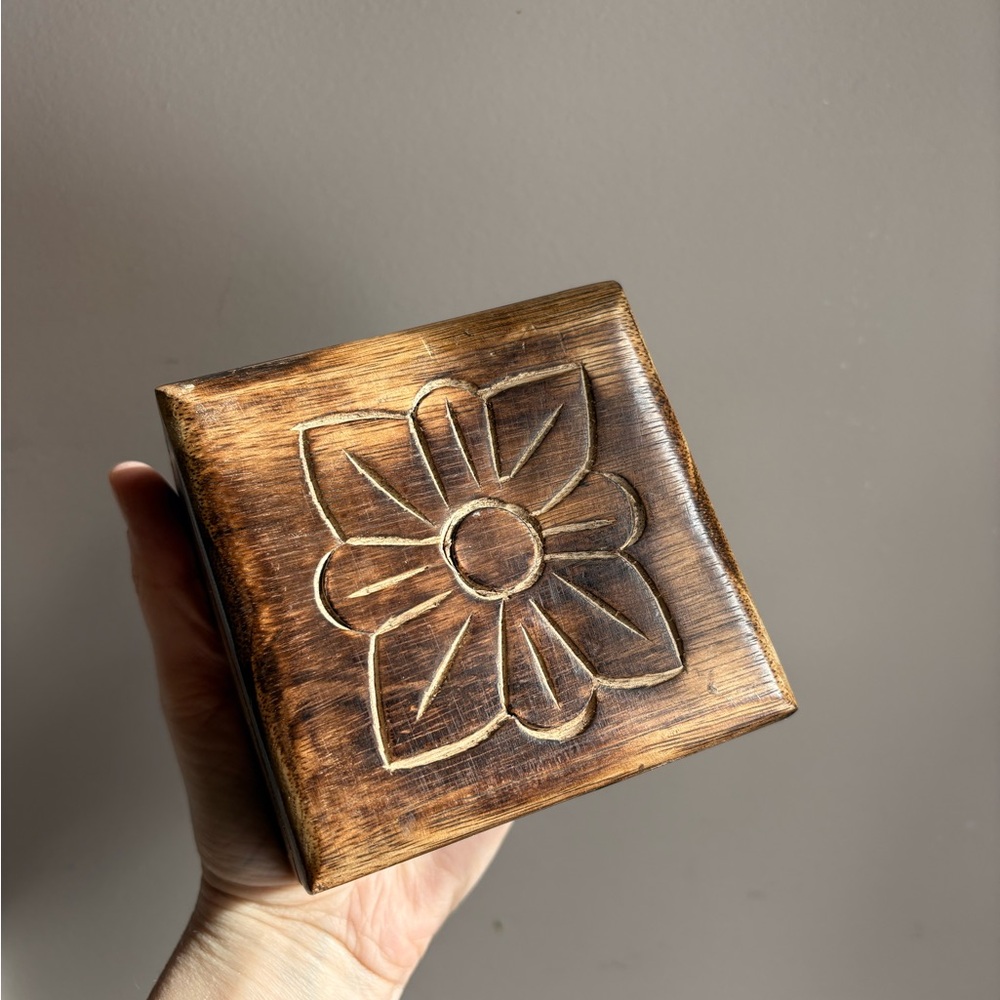Wooden Carved Flower Box